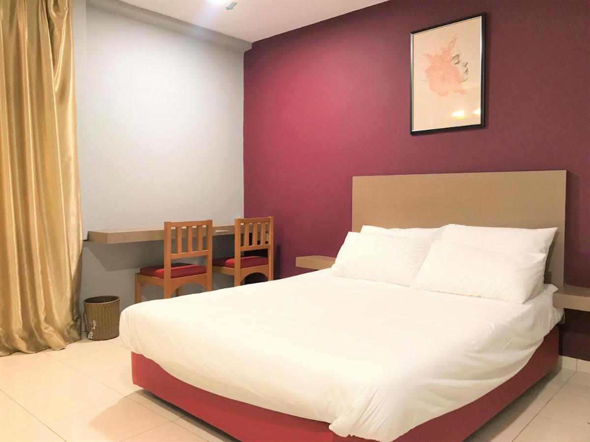 Oyo 90487 K Threegod Johor Bahru