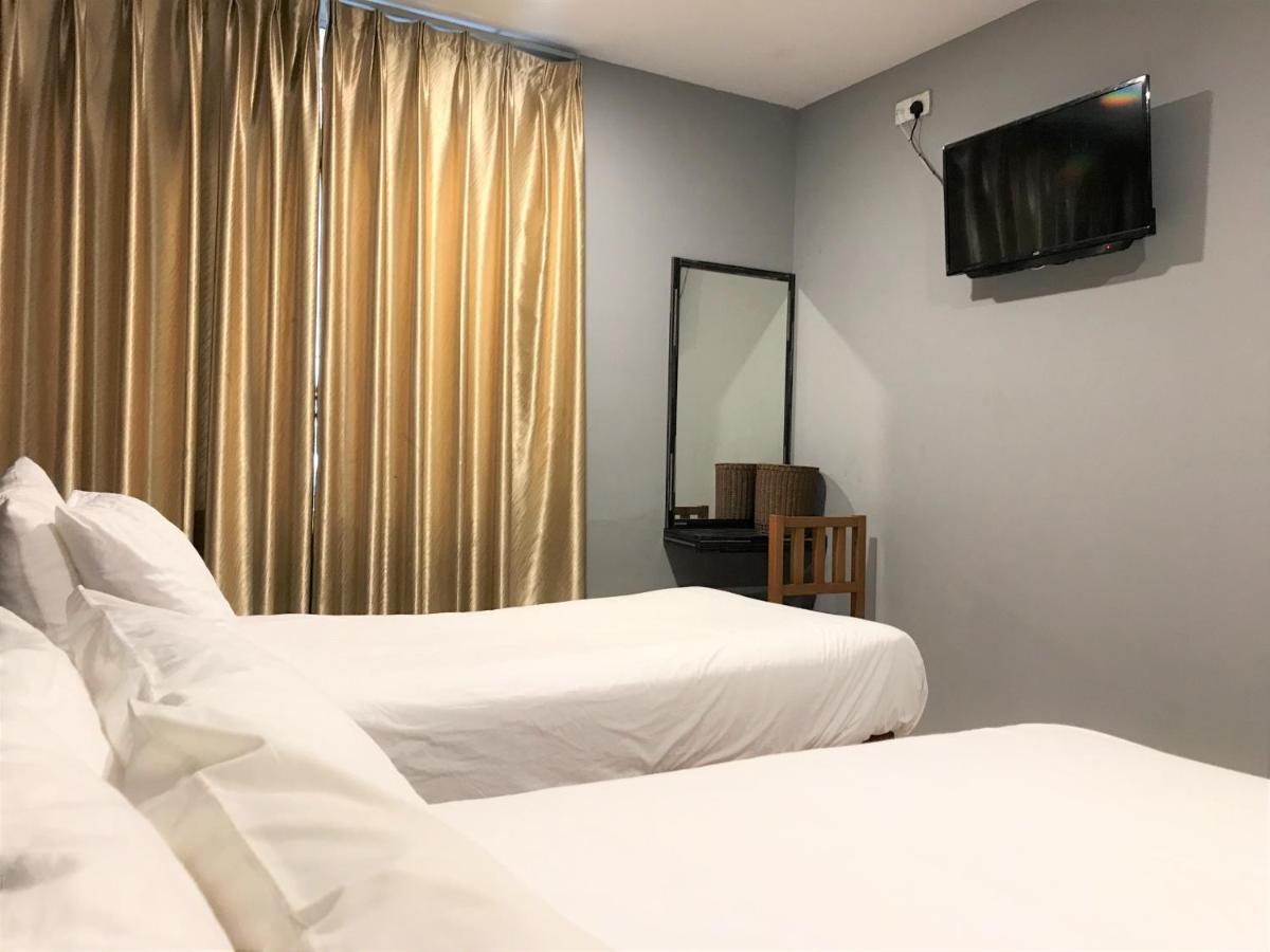 Oyo 90487 K Threegod Hotel 2*