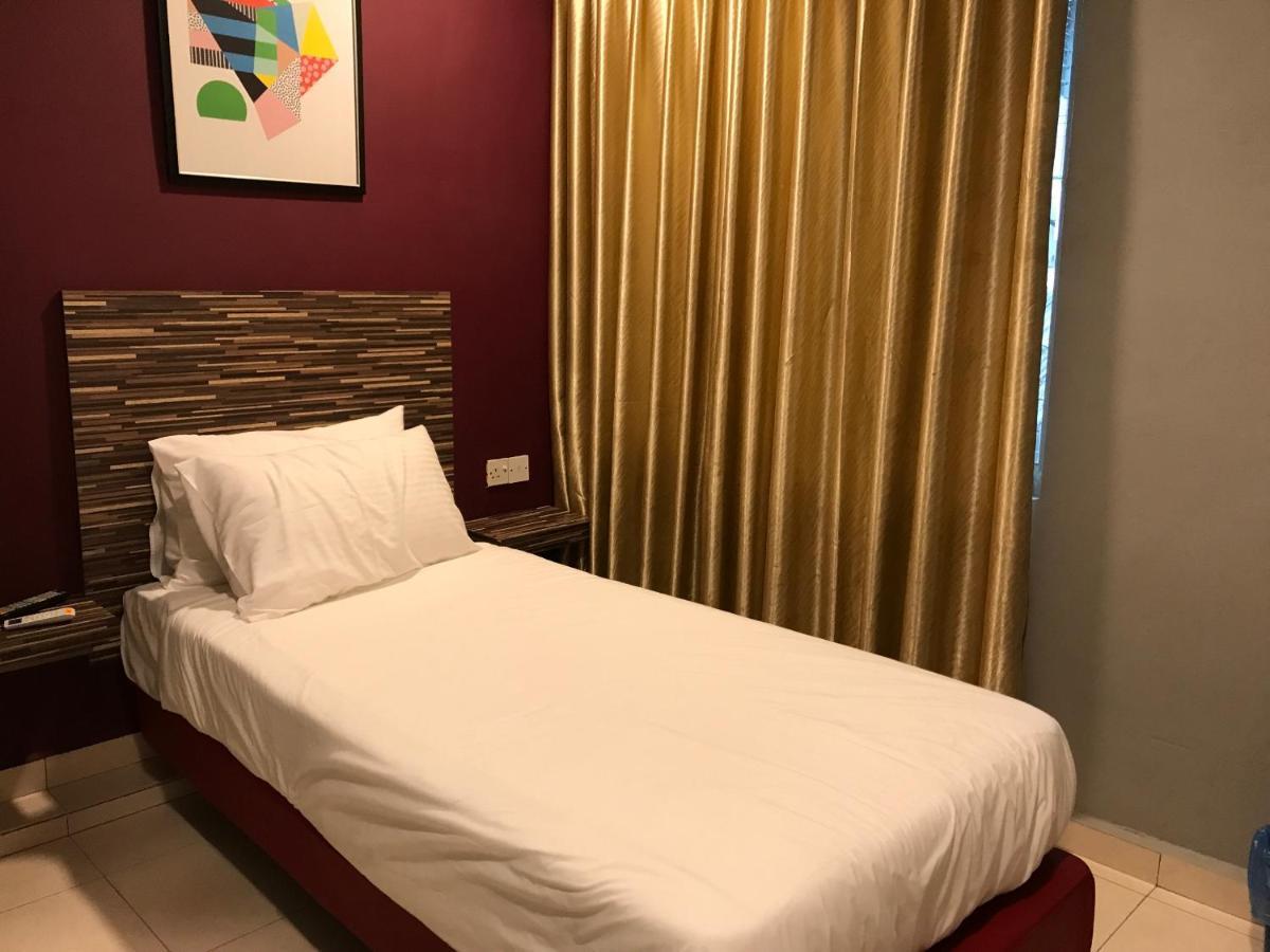 Oyo 90487 K Threegod Hotel 2*